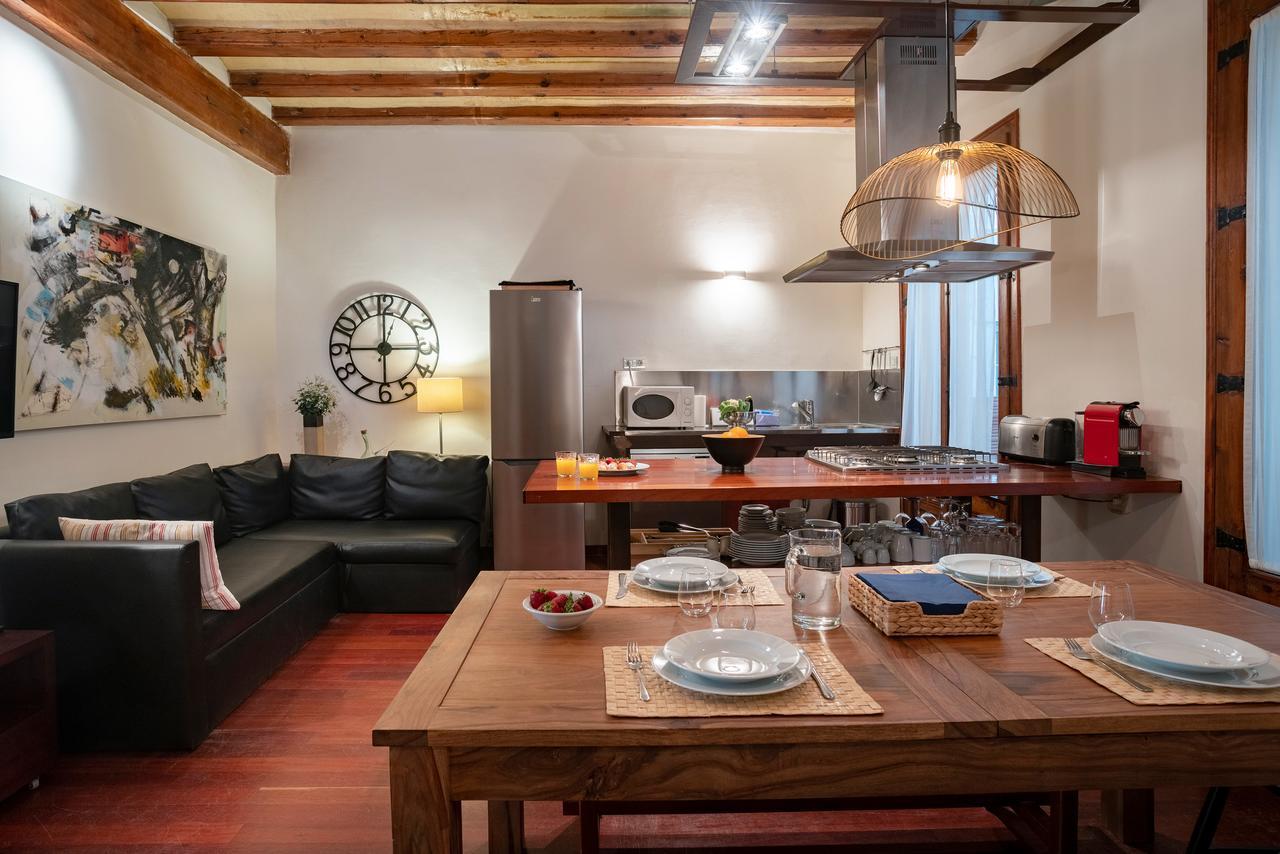 Habitat Apartments Ferran Barcellona Esterno foto